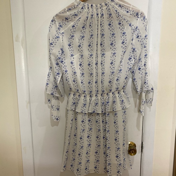 Club Monaco blue floral 100% silk dress (SZ 2) - Picture 2 of 4
